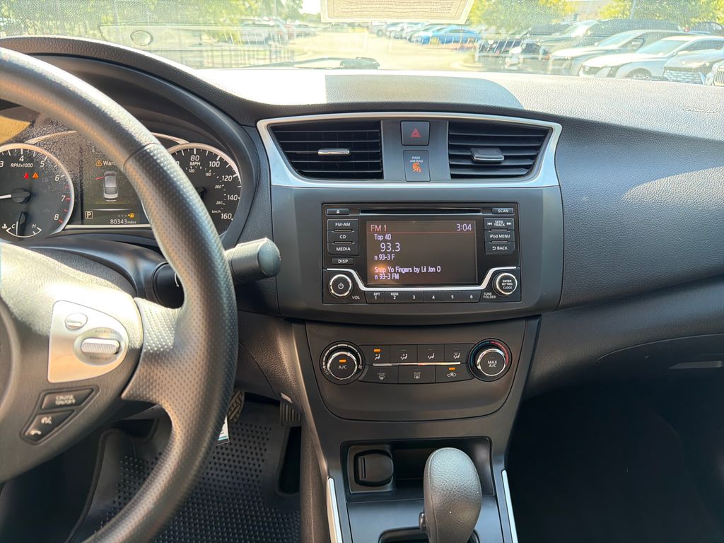 Used 2018 White Nissan S image 23