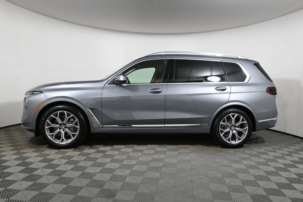 Thumbnail: 2026 BMW X7 - 2