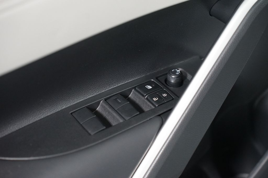 Thumbnail: 2026 Toyota Corolla Cross - 28