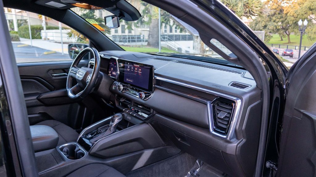 Used 2024 GMC Canyon Elevation 4D Crew Cab