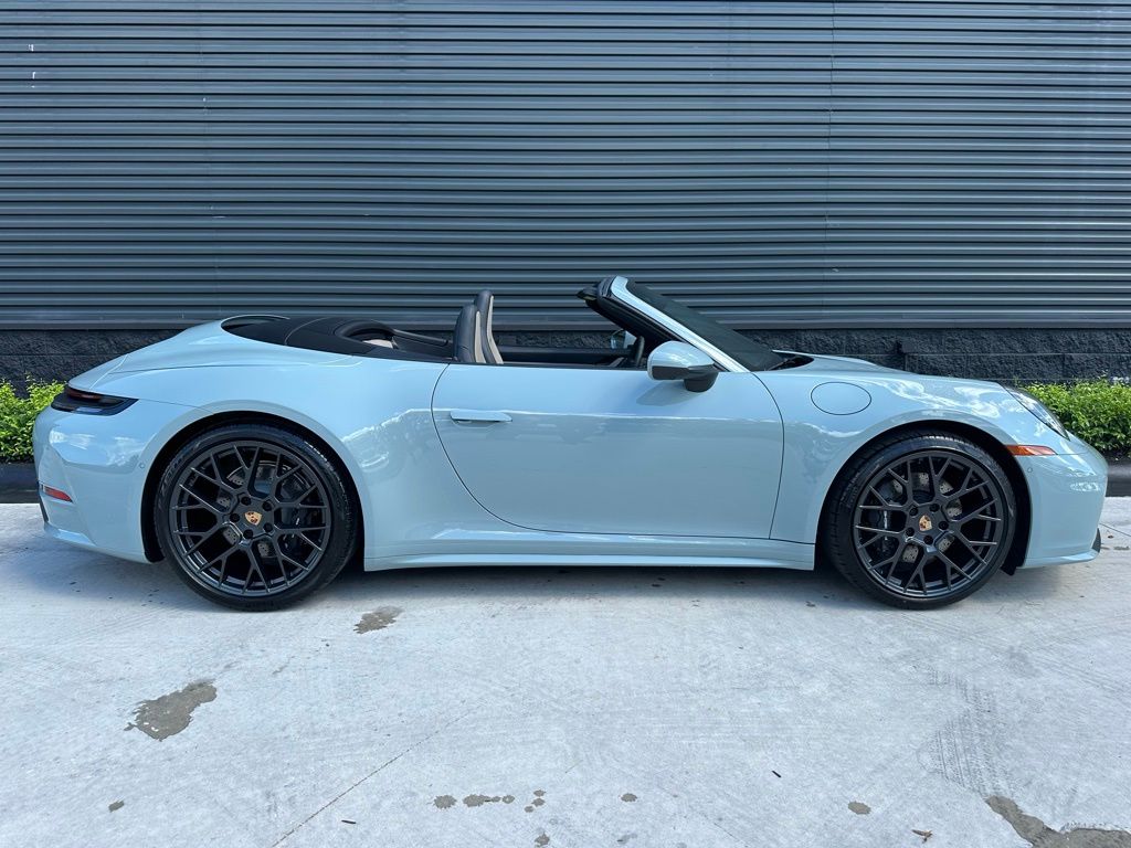 Thumbnail: 2026 Porsche 911 - 13