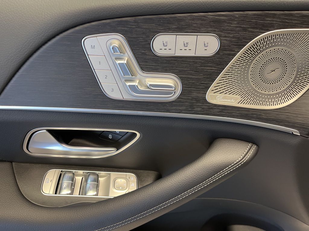 Thumbnail: 2026 Mercedes-Benz GLS - 12