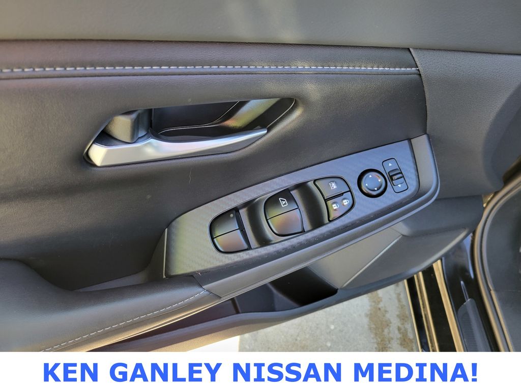 2023 Nissan Sentra SV photo
