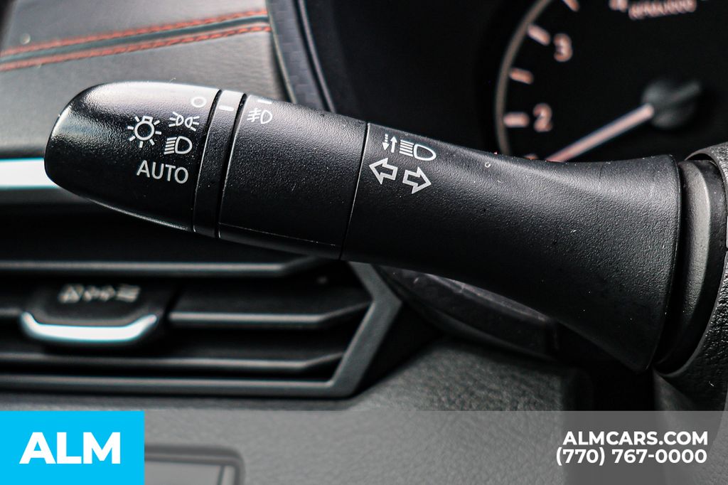 Used 2022 White Nissan 2.5 SR image 30