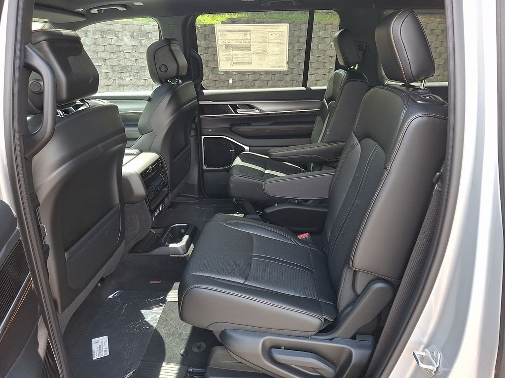 New 2026 Jeep Grand Wagoneer SUV