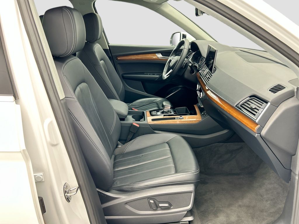 Thumbnail: 2023 Audi Q5 - 18