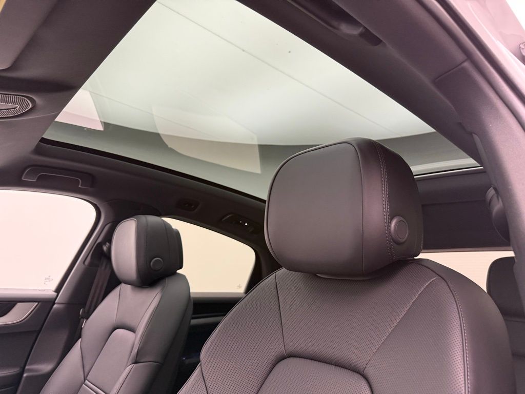 Thumbnail: 2026 Porsche  - 20