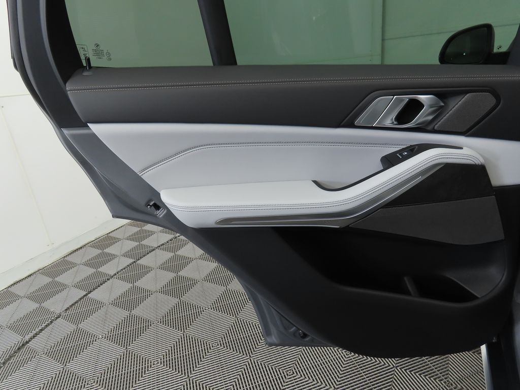 Thumbnail: 2026 BMW X5 - 26