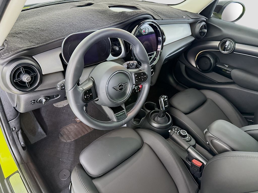 Thumbnail: 2024 MINI Cooper - 9
