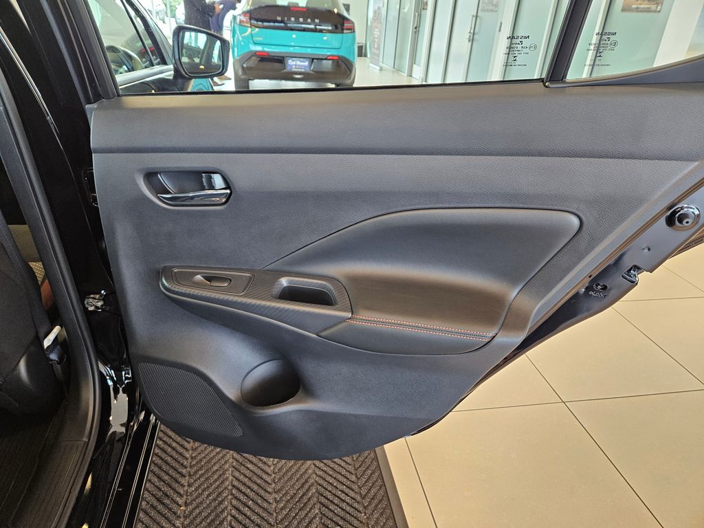 2025 Nissan Versa 1.6 SR