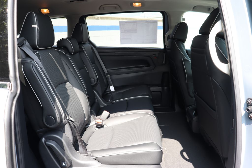 Thumbnail: 2026 Honda Odyssey - 14