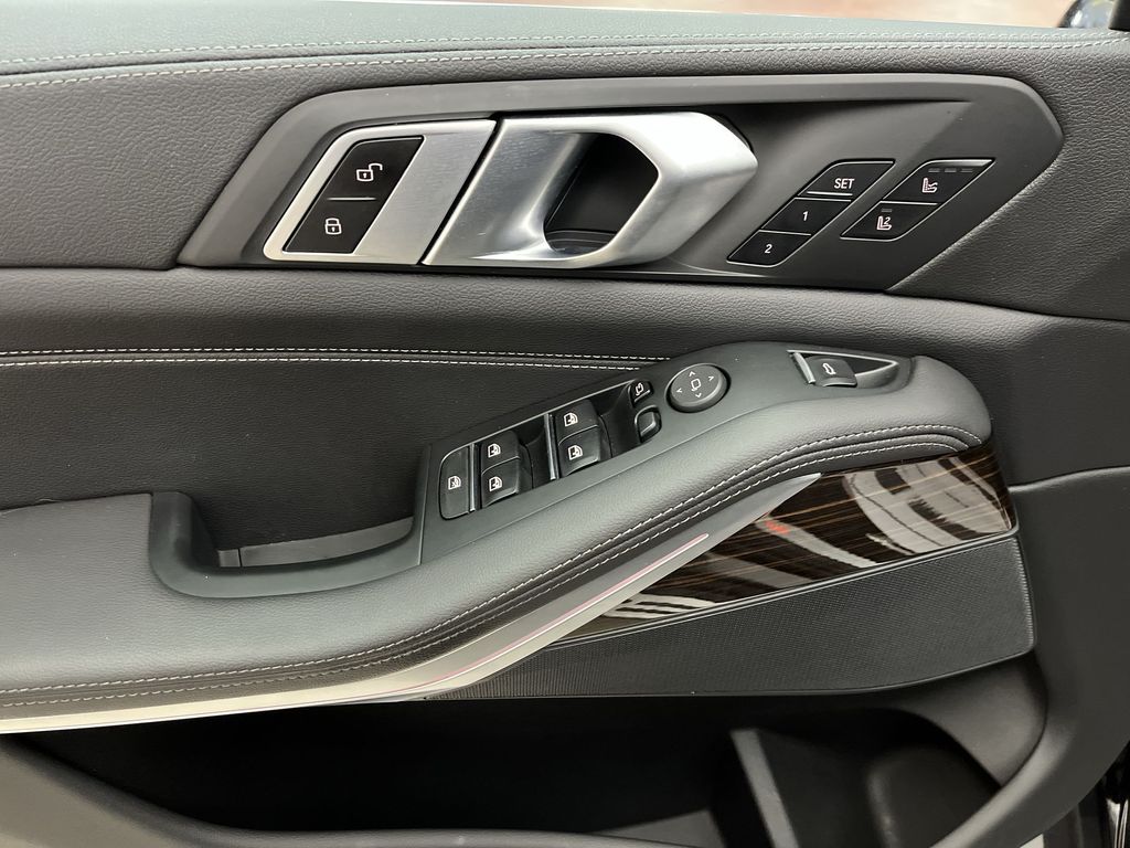 Thumbnail: 2021 BMW X5 - 13