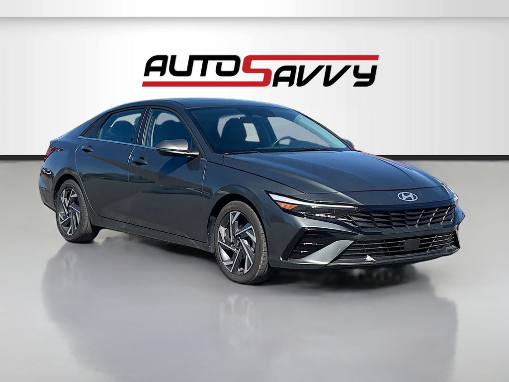 2025 Hyundai Elantra 2.0 Limited IVT's photo