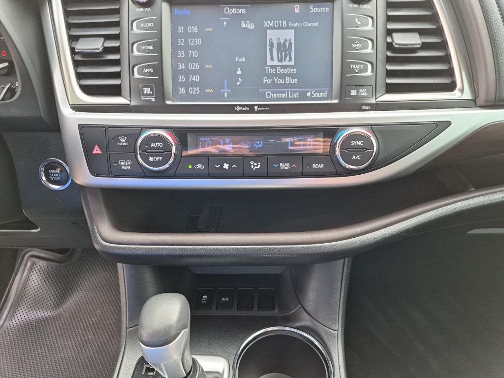 Used Car 2014 Toyota Highlander  Limited For Sale Under $20,000 In Austin, Texas