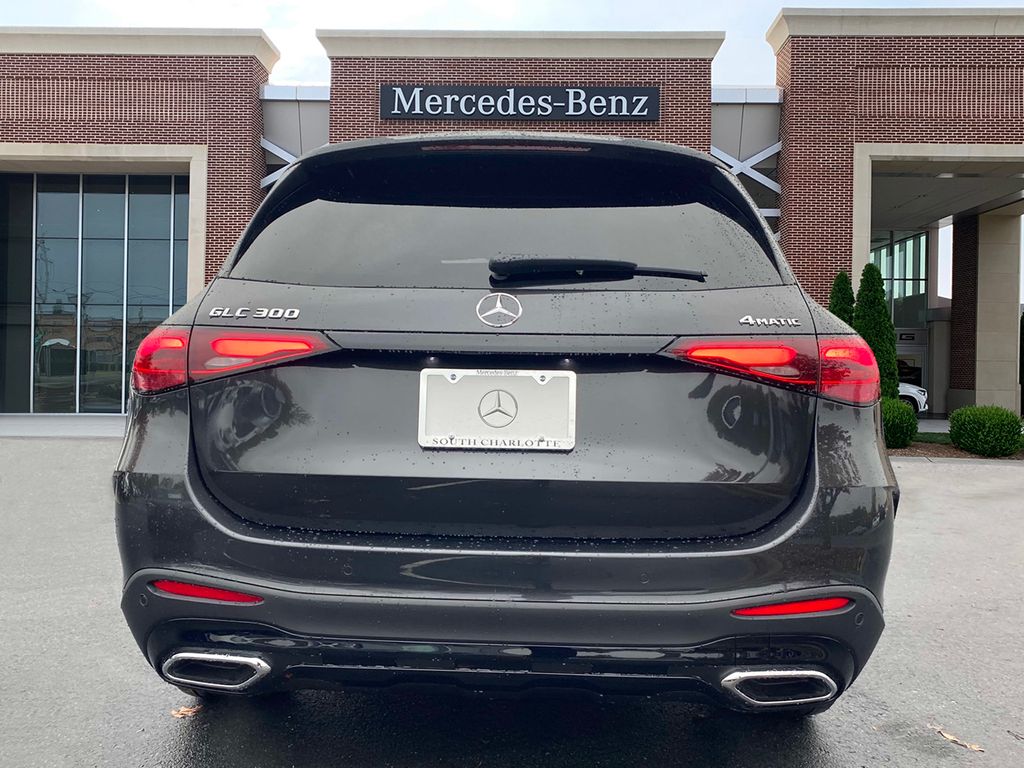 2025 Mercedes-Benz GLC 300 6