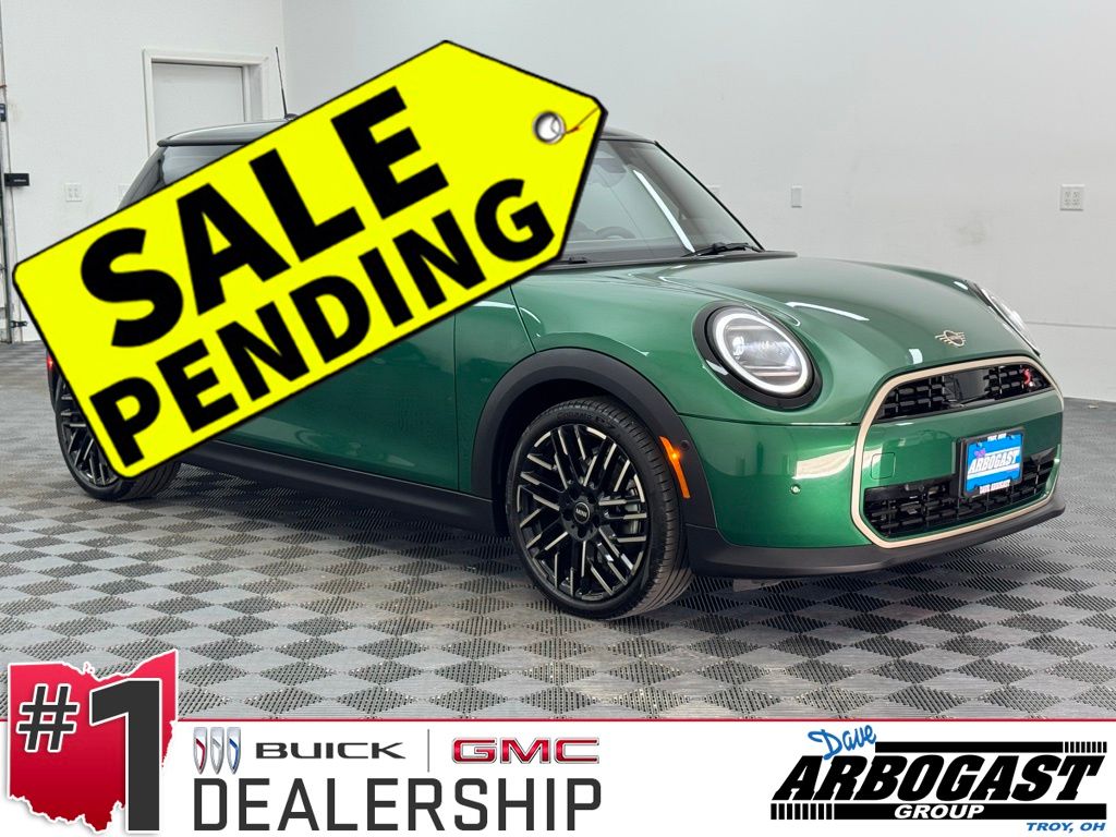 British Racing Green Met 2025 MINI Cooper S Signature Trim 2-door Hatchback Hatchback Front-Wheel Drive 7-Speed Automatic