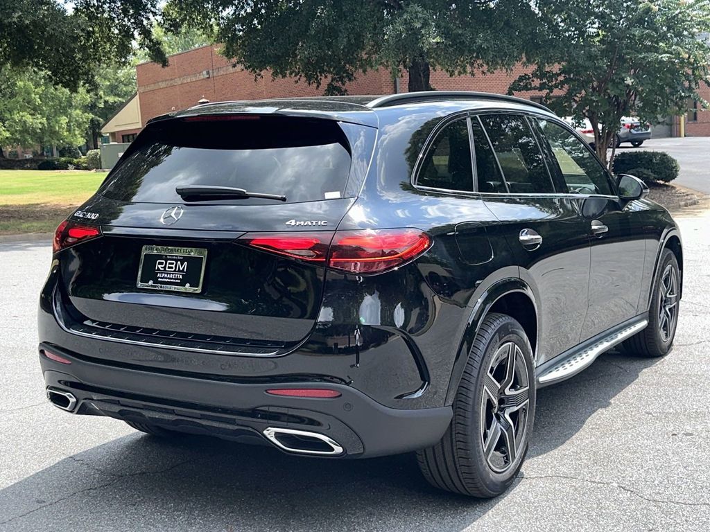 2024 Mercedes-Benz GLC GLC 300 8