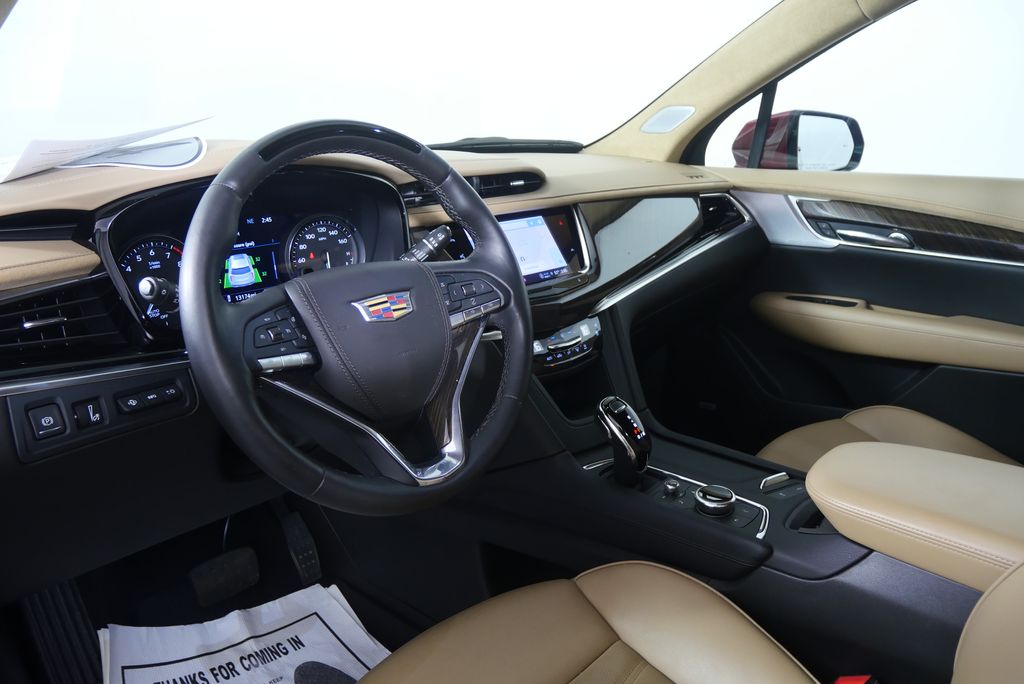 Thumbnail: 2024 Cadillac XT6 - 14