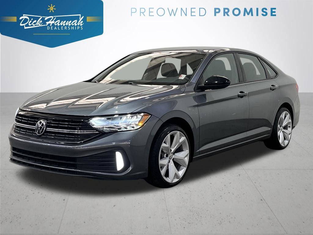 Gray 2022 Volkswagen Jetta Sedan Front-Wheel Drive 8-Speed Automatic