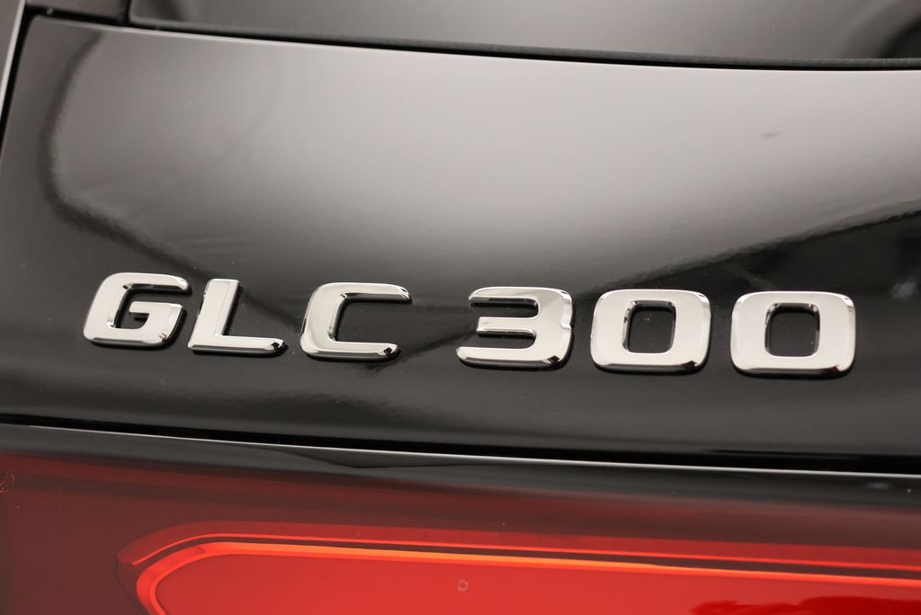 Thumbnail: 2026 Mercedes-Benz GLC - 9