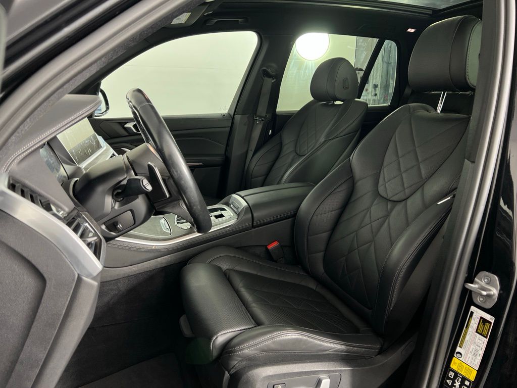 Thumbnail: 2023 BMW X5 - 15