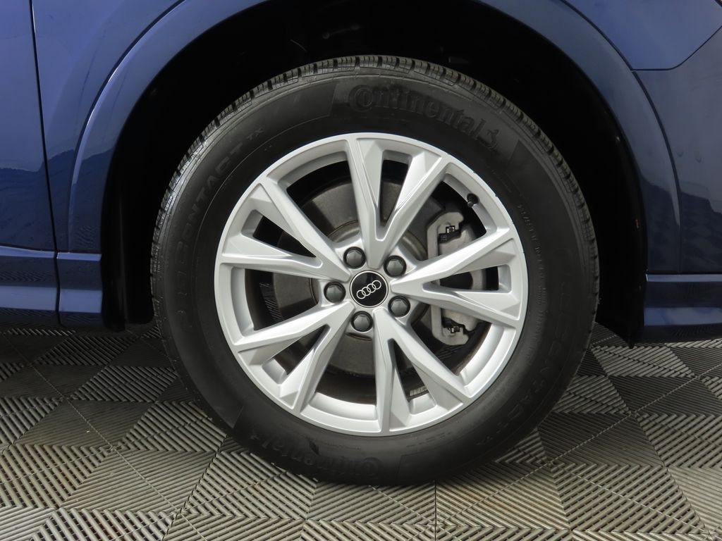 Thumbnail: 2023 Audi Q3 - 31