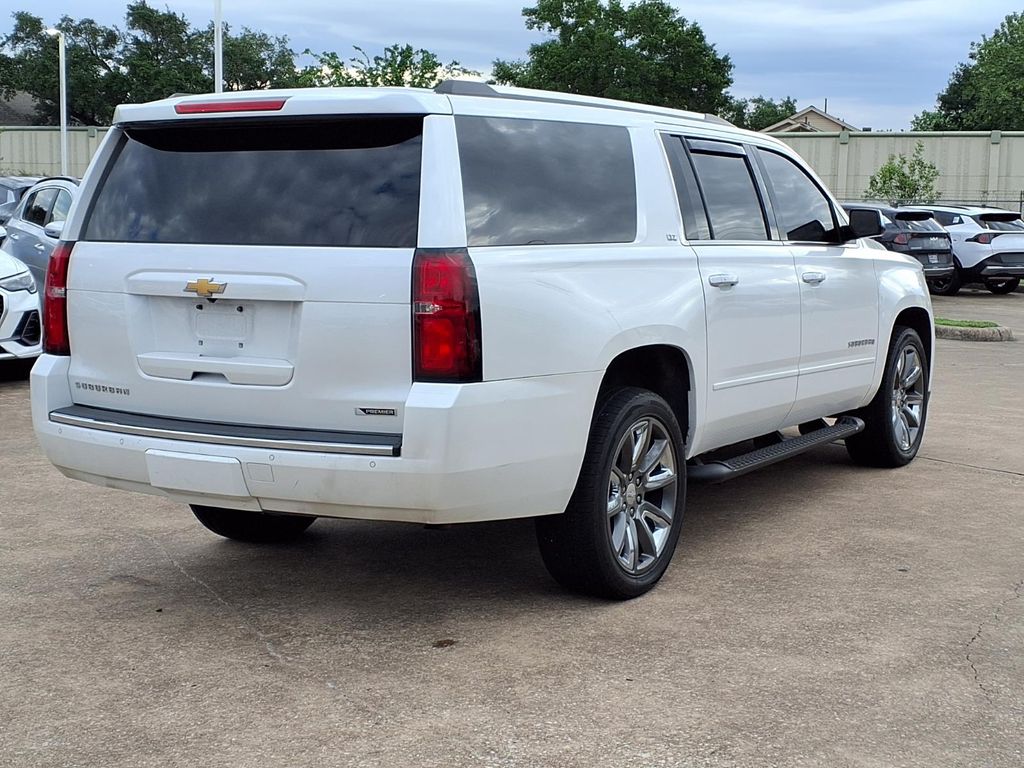2016 Chevrolet Suburban LTZ - 3