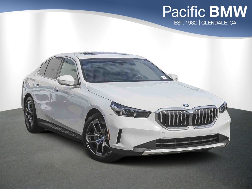 Alpine White 2024 BMW i5 eDrive40 FWD Sedan Rear-Wheel Drive Automatic