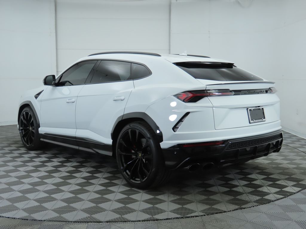 2021 Lamborghini Urus S 7