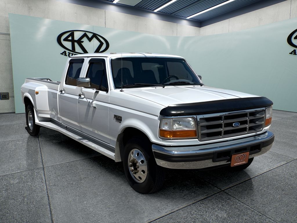 White 1996 Ford F-350 Pickup Truck Rear-Wheel Drive