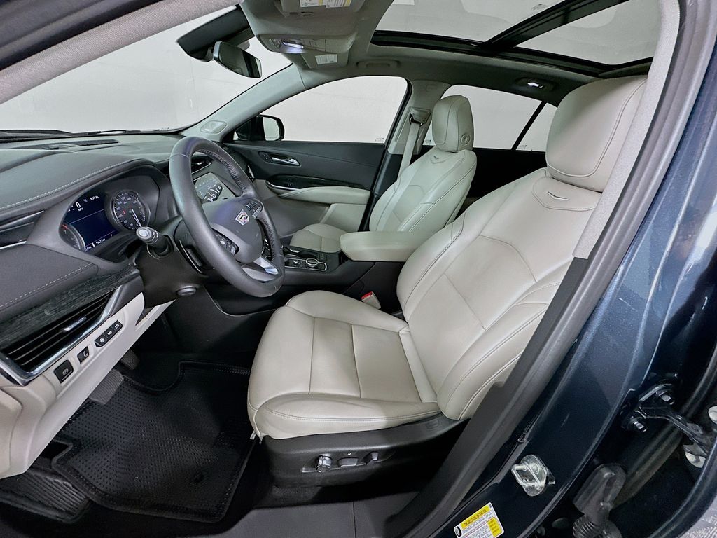 Thumbnail: 2021 Cadillac XT4 - 20