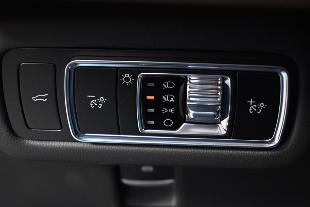 New 2026 White Lincoln Reserve image 22