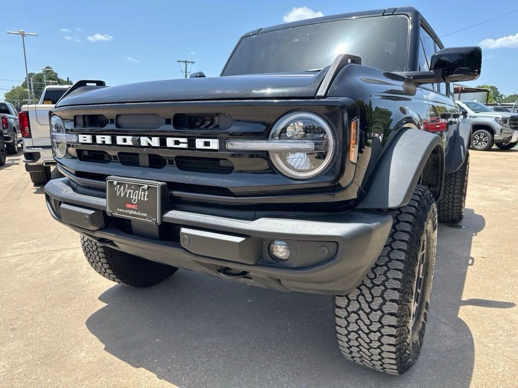 2026 Ford Bronco Outer Banks 4-Door 4WD