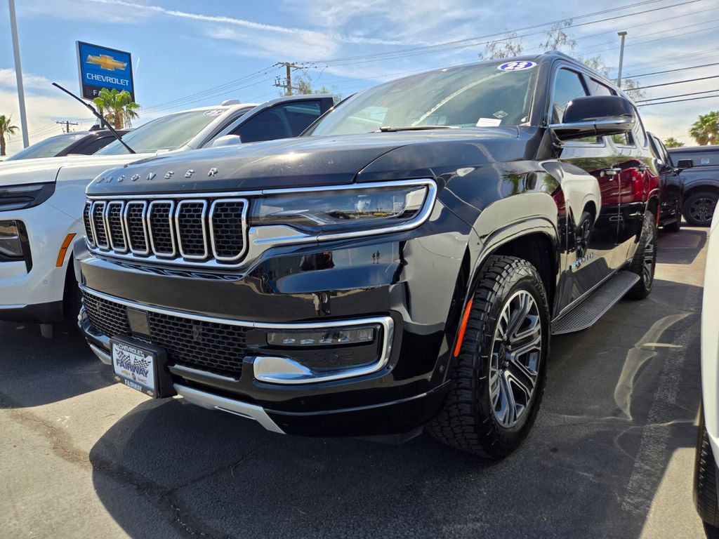Diamond Black Crystal Pearlcoat 2023 Jeep Wagoneer Series II 4WD SUV / Crossover Four-Wheel Drive 8-Speed Automatic
