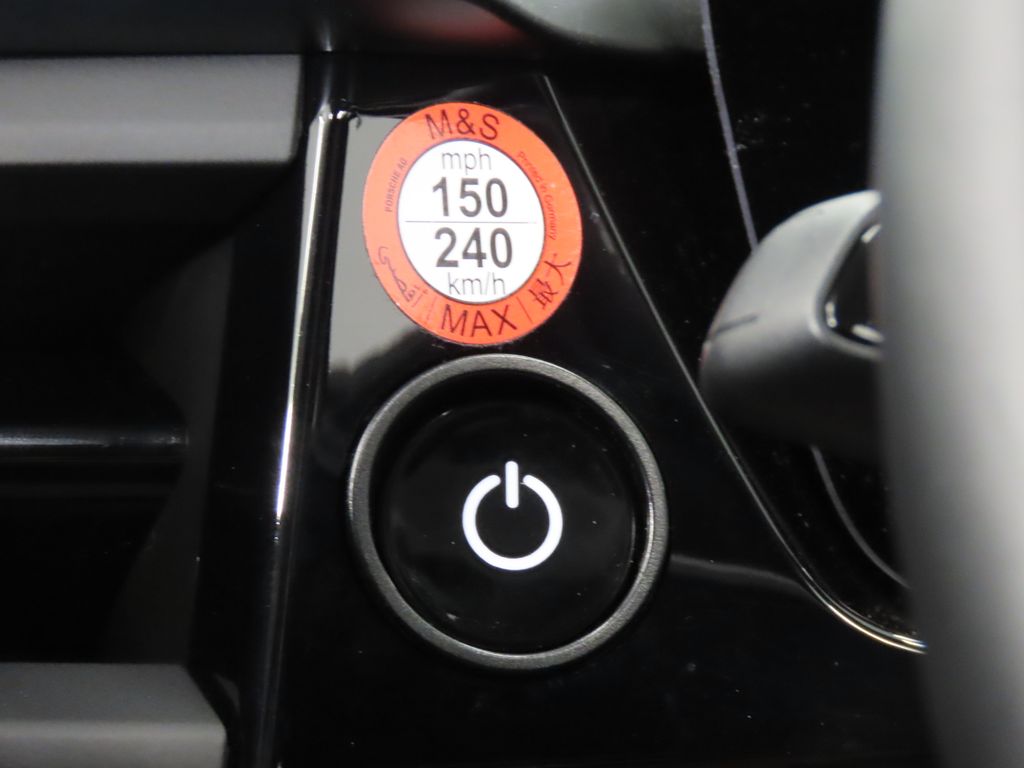 Thumbnail: 2024 Porsche Macan - 24