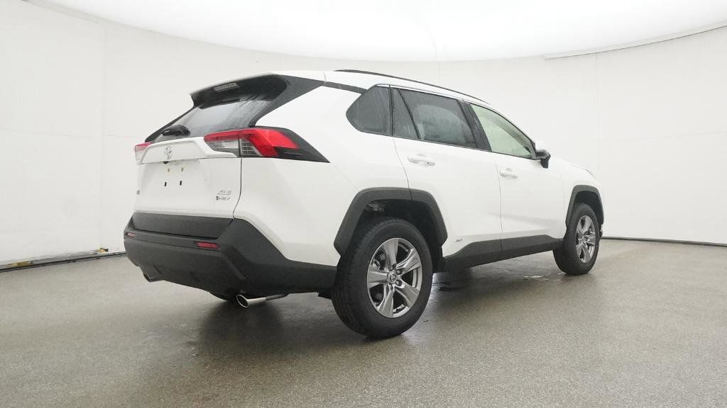 Thumbnail: 2025 Toyota RAV4 - 18