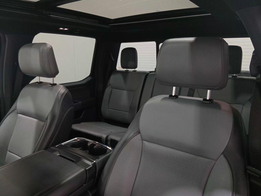 2023 Ford F-150 Lightning LARIAT