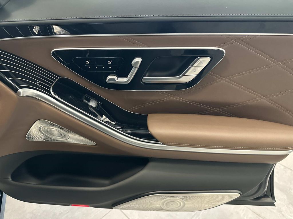 Thumbnail: 2026 Mercedes-Benz S-Class - 23