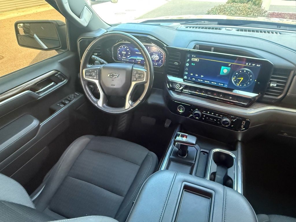 Used 2022 Gray Chevrolet RST image 9