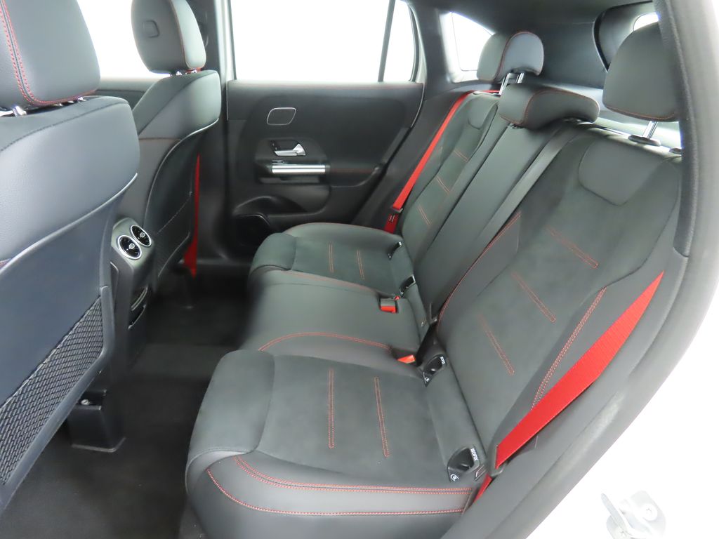 Thumbnail: 2025 Mercedes-Benz GLA - 21