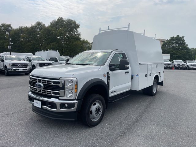 2025 Ford F-550 Chassis XL