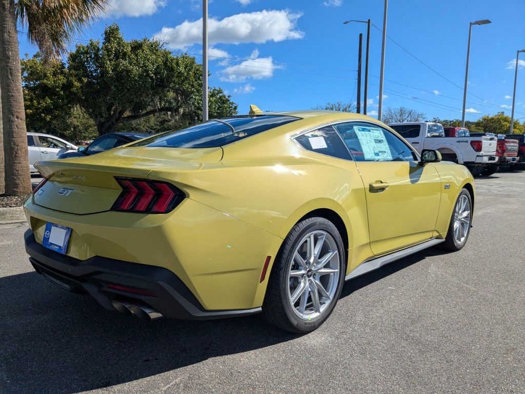 2025 Ford Mustang GT Premium Fastback