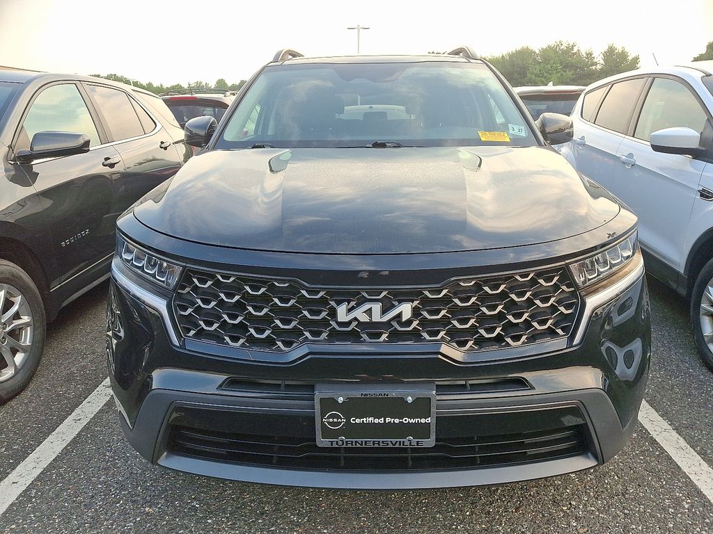 2022 Kia Sorento S 2