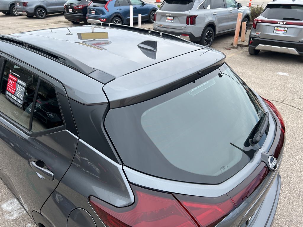 2024 Nissan Kicks SR photo