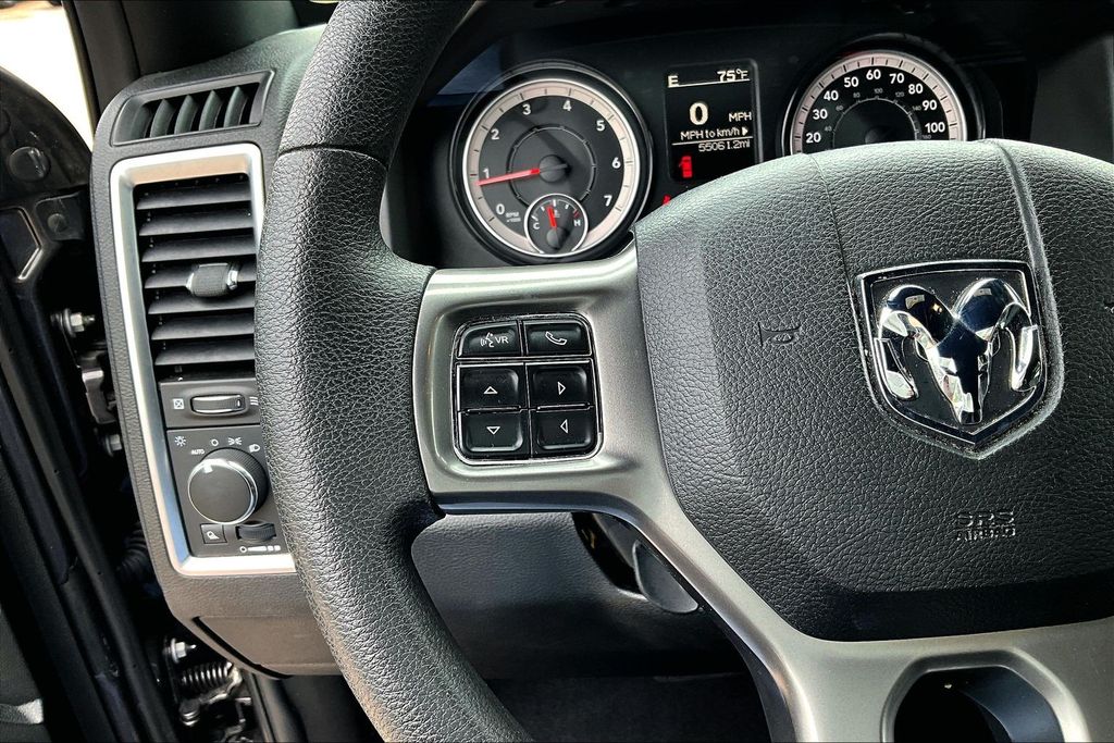 2024 Ram 1500 Classic Warlock - 11