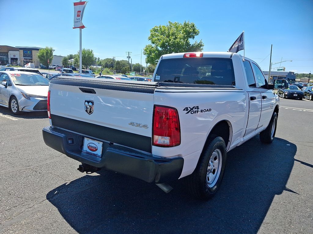 Thumbnail: 2021 RAM 1500 Classic - 6