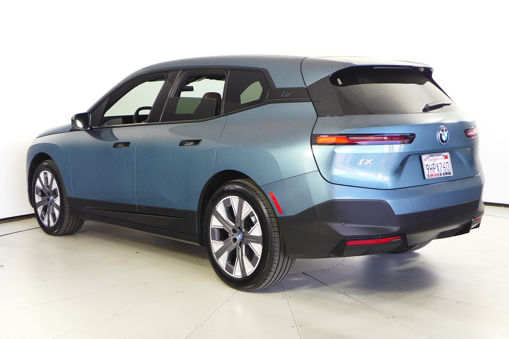 Thumbnail: 2024 BMW iX - 8