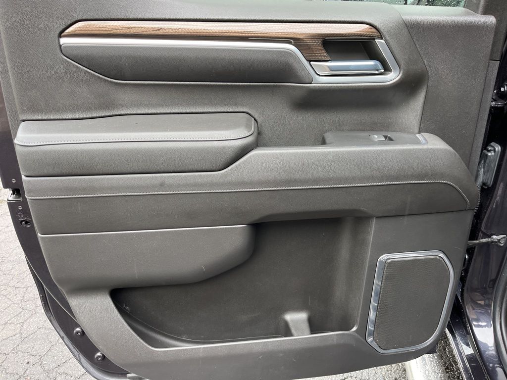 Thumbnail: 2022 Chevrolet Silverado 1500 - 22