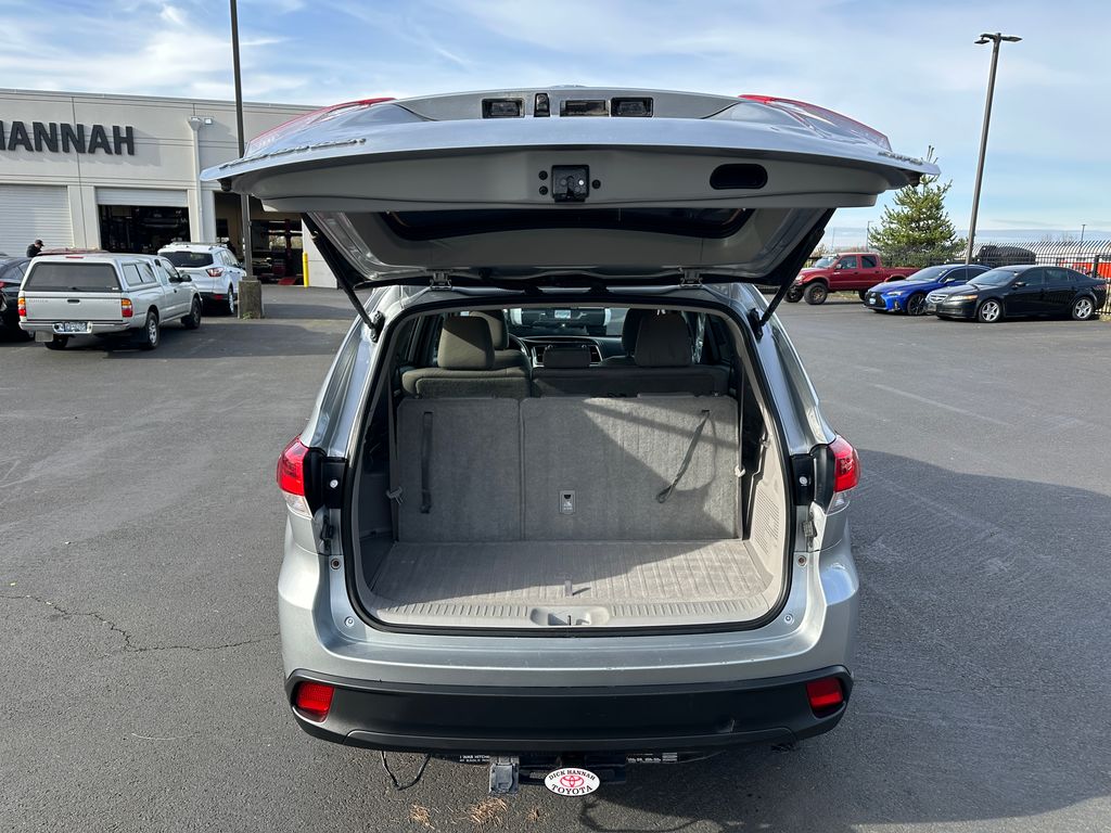 2018 Toyota Highlander LE