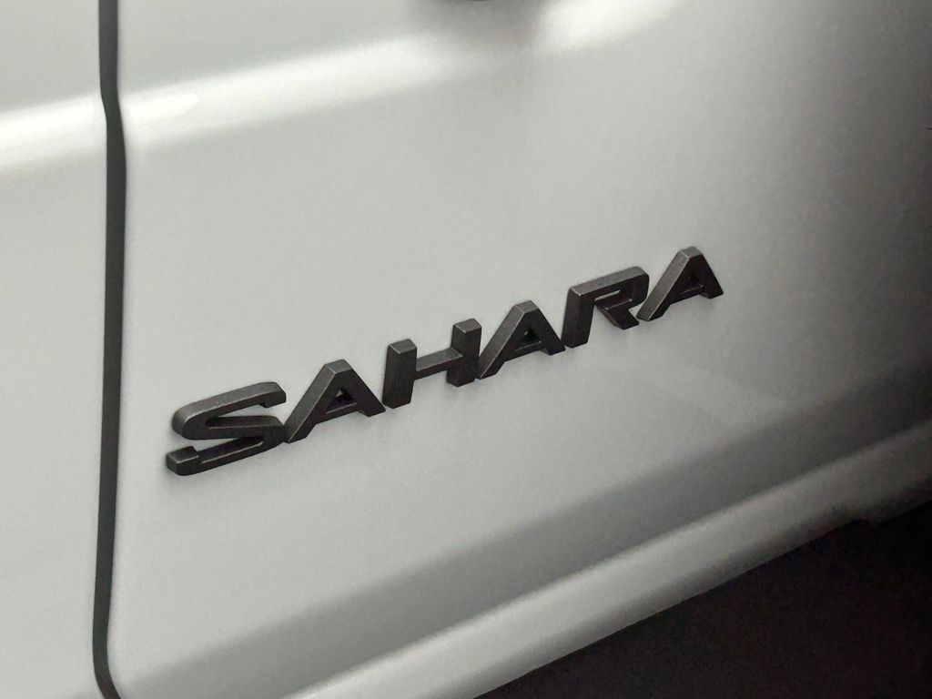 New 2026 Bright White Clearcoat Jeep Sahara image 31